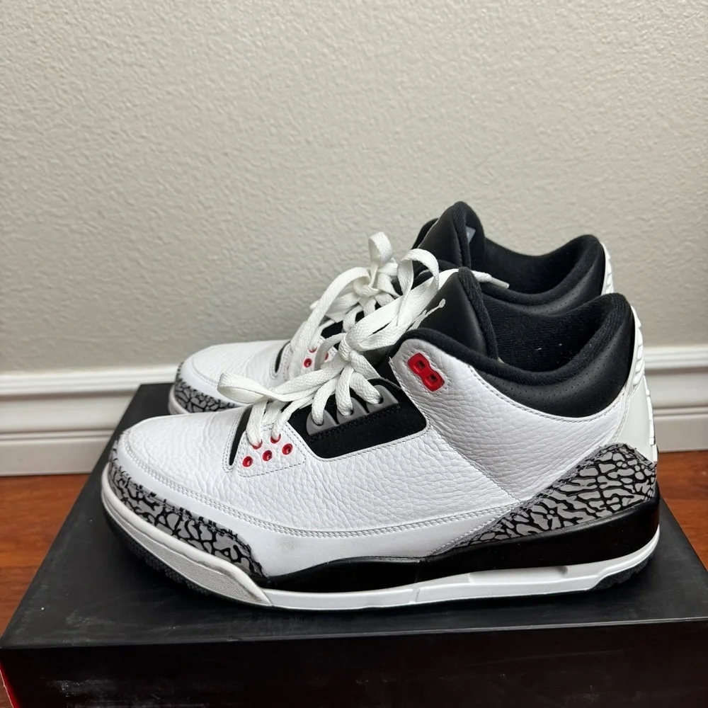 Air Jordan 3 Retro Infrared Size 10.5
